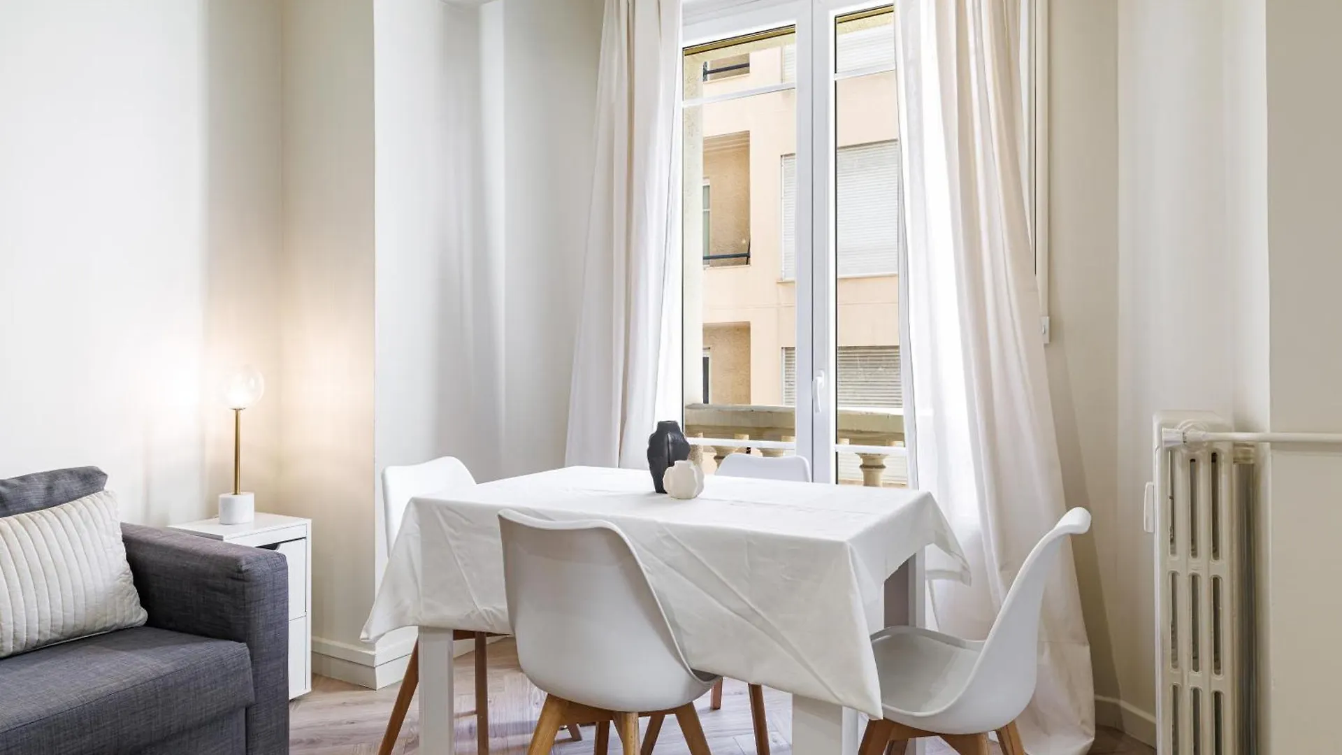 Cannes Banana Apartment