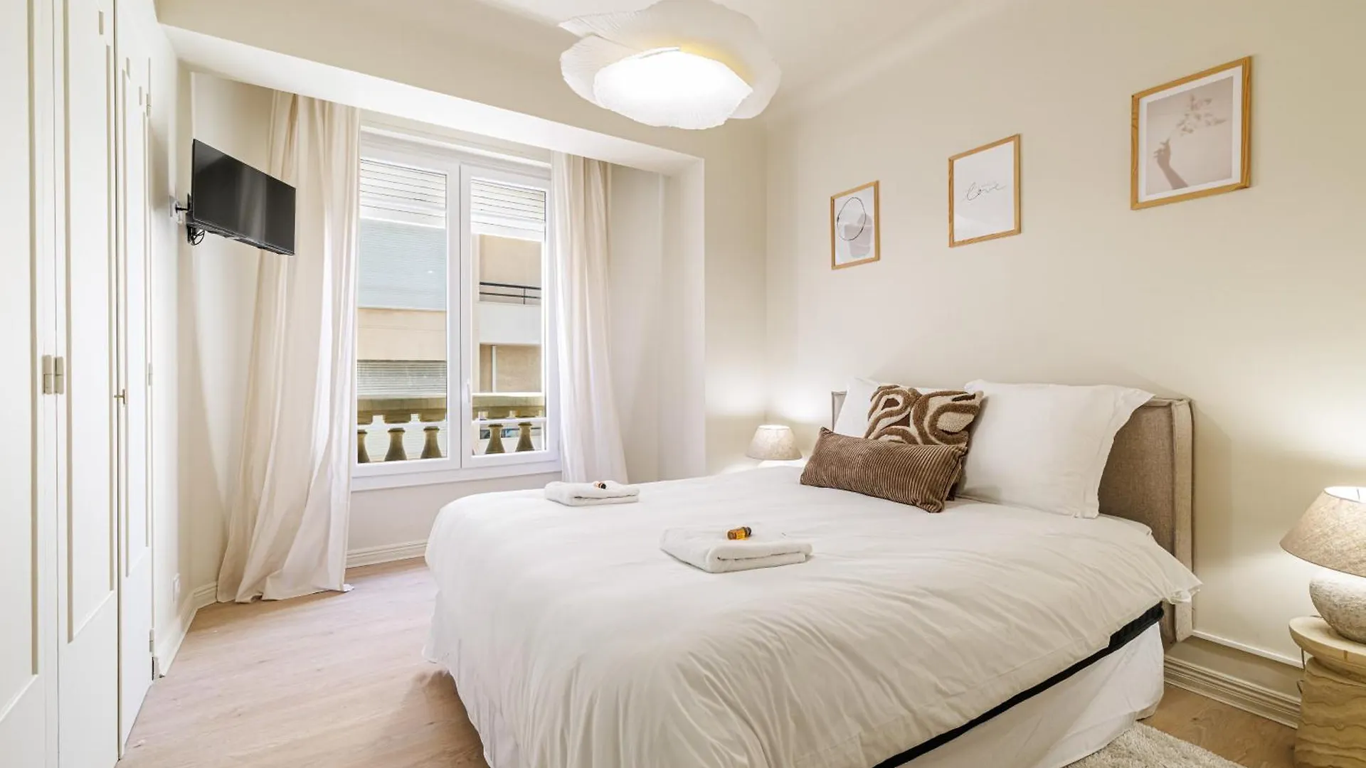 Cannes Banana Apartment